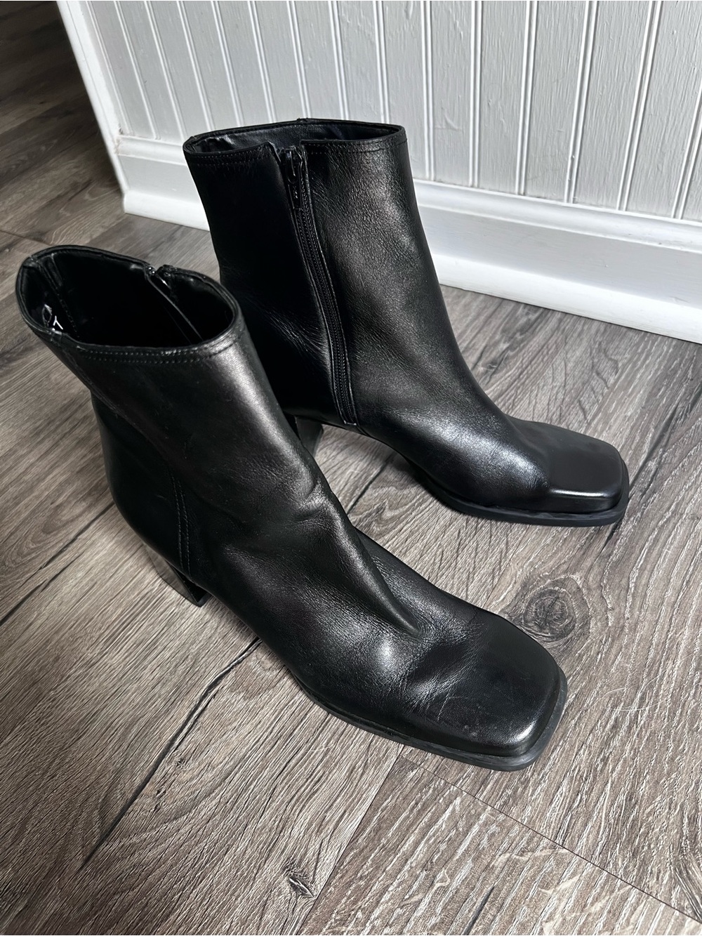 Nine West Black Leather Square-Toe Ankle Boots